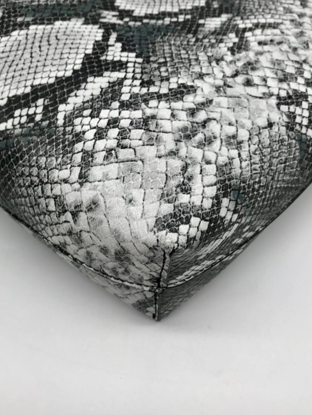 Unbranded Snakeskin Print Top Handle Crossbody & Matching Pouch - Picture 7 of 12